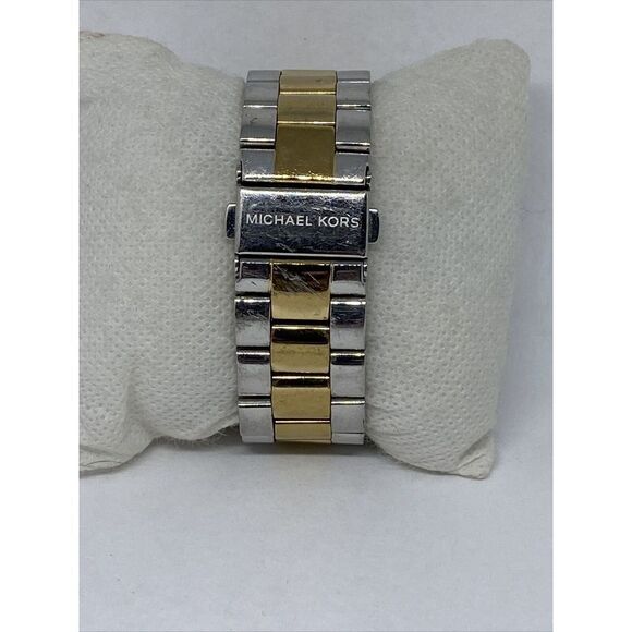 Michael Kors Slim Runway MK3198 Women's Stainless Steel Analog Dial Watch MP726 - Picture 6 of 12